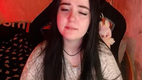 your_8a8y online show from December 22, 2:36 am