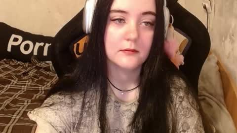 your_8a8y online show from November 11, 12:46 pm