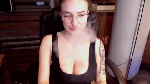 your_bustygirl online show from February 4, 11:08 pm