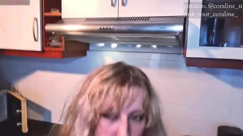 Snapshot of your_coraline_ chatting on October 7, 7:46 am your_coraline_ online show from October 7, 7:46 am