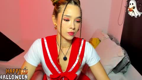 Snapshot of your_little_ chatting on October 22, 10:31 am your_little_ online show from October 22, 10:31 am