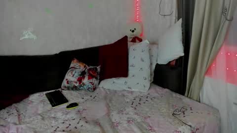 Anna online show from January 9, 4:55 pm