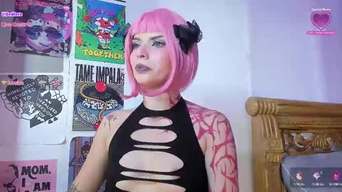 Snapshot of your_rosenrot chatting on February 17, 9:54 pm Daniela Help me reach 100 likes online show from February 17, 9:54 pm