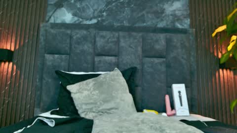 your_submissive_ online show from January 17, 12:07 am