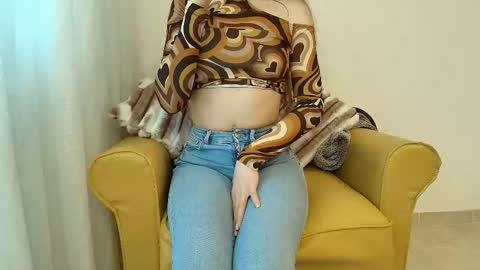 Jo online show from February 4, 11:02 am