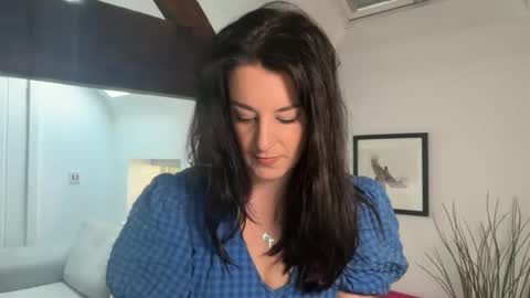 Cassie online show from May 22, 8:45 am