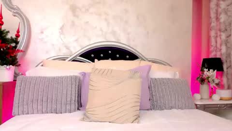 Alicia online show from December 19, 7:28 pm