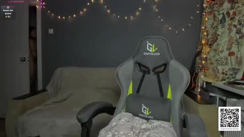 Dari online show from January 25, 9:04 am