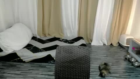 Snapshot of yourfantasyyy_ chatting on October 16, 7:27 pm yourfantasyyy_ online show from October 16, 7:27 pm