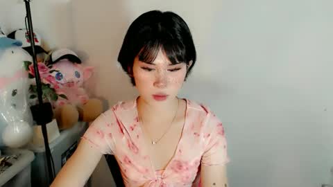 Snapshot of yourfavorateella chatting on October 2, 5:34 am PrettyElla online show from October 2, 5:34 am