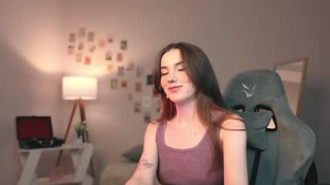 Chloe online show from September 10, 8:20 pm