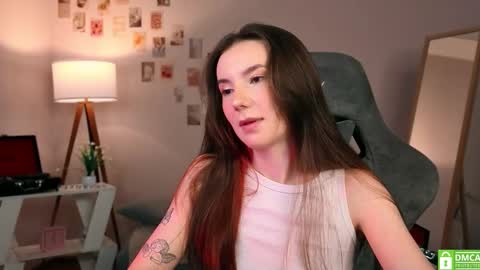 Chloe online show from November 7, 5:35 am