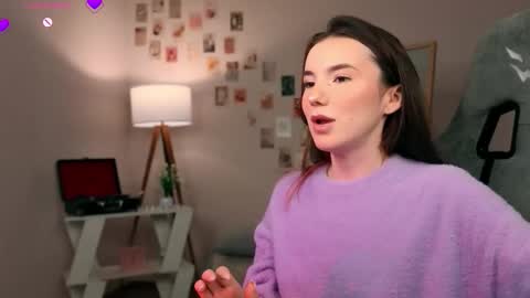 Chloe online show from November 30, 5:22 am