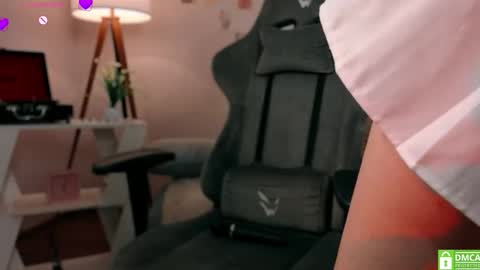 Chloe online show from November 8, 5:45 am