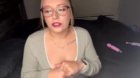 Amanda Ivy online show from September 9, 2:22 am