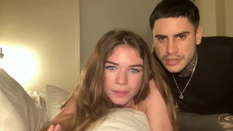 yourgirlaurora online show from May 12, 5:48 am