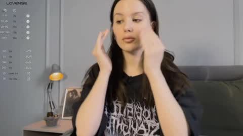 Aida online show from February 21, 10:39 am