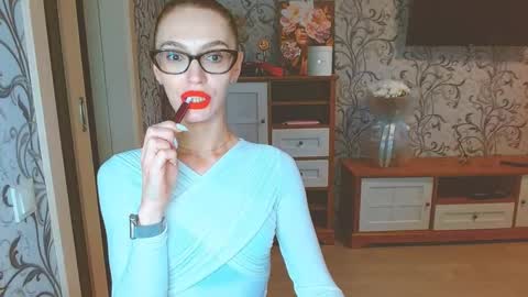 Snapshot of yourladysunshine chatting on October 12, 1:46 pm Ksyusha online show from October 12, 1:46 pm