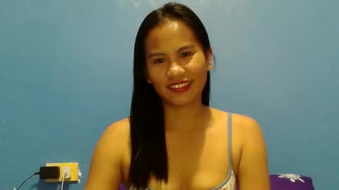 yourmorenagirl69 online show from January 6, 11:47 am