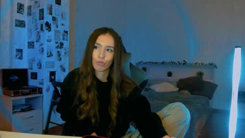 Snapshot of yourrdanceteacher chatting on October 22, 7:41 pm Eva online show from October 22, 7:41 pm