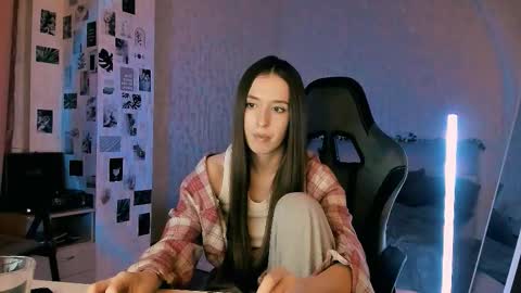 Snapshot of yourrdanceteacher chatting on September 12, 9:44 pm Eva online show from September 12, 9:44 pm