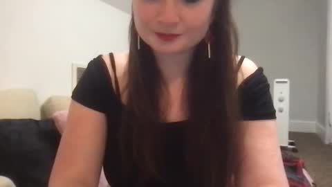 YoursTrulyBella online show from February 12, 3:52 am