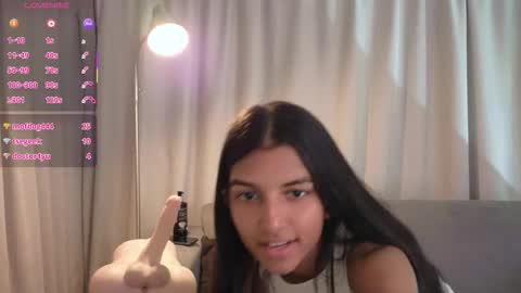 yuliethpetite online show from December 2, 1:24 pm