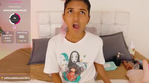 yuliethpetite online show from September 19, 5:01 pm