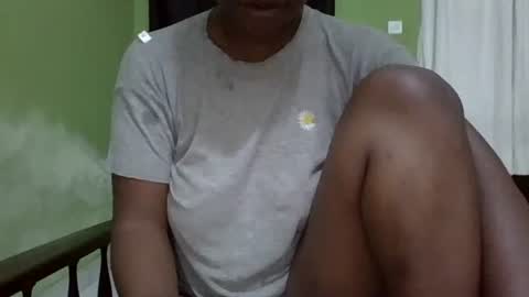Snapshot of yummychocolate_2 chatting on October 10, 4:50 am YUMMY online show from October 10, 4:50 am
