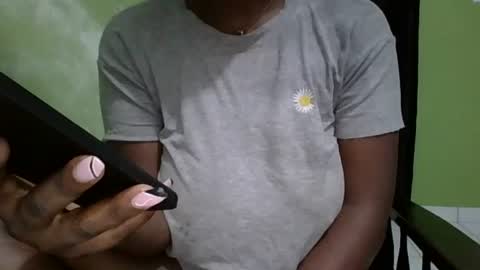 Snapshot of yummychocolate_2 chatting on September 26, 2:20 am YUMMY online show from September 26, 2:20 am
