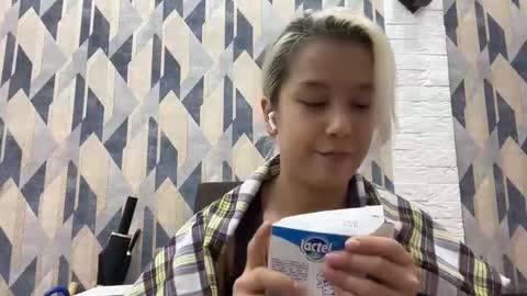 Kristi online show from October 24, 4:03 pm