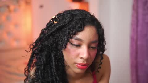 Snapshot of yuyi_cam chatting on October 5, 3:33 am Yuyi Cam online show from October 5, 3:33 am