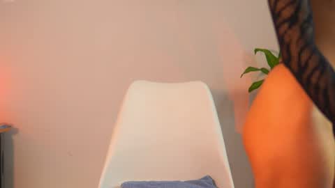 Yuyi Cam online show from December 20, 2:15 am