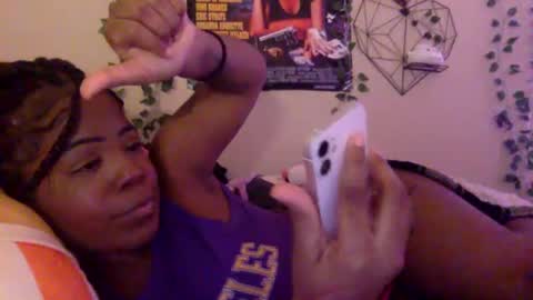 Snapshot of yveshawty chatting on March 5, 6:54 am yveshawty online show from March 5, 6:54 am