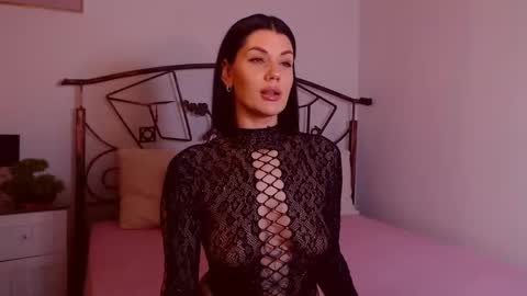 I V Y   online show from February 20, 9:26 pm