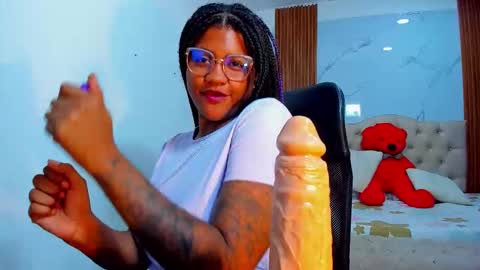 zahra_rose online show from January 7, 8:01 pm