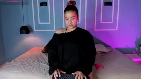 Zaily  online show from December 1, 11:58 am