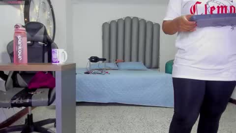 Zaira online show from November 18, 3:40 am