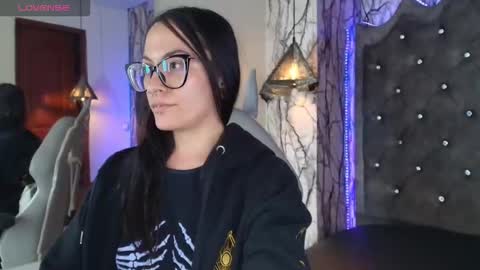   online show from October 8, 10:36 pm