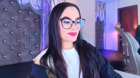   online show from November 14, 8:09 pm