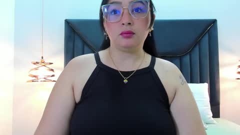 Snapshot of zamiragates1 chatting on March 2, 3:45 am zamiragates1 online show from March 2, 3:45 am