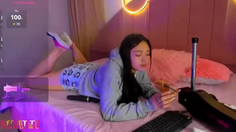 zammy_brown2 online show from February 7, 4:05 am