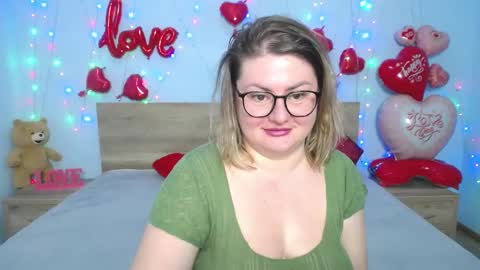 zannadreil online show from March 2, 6:48 am