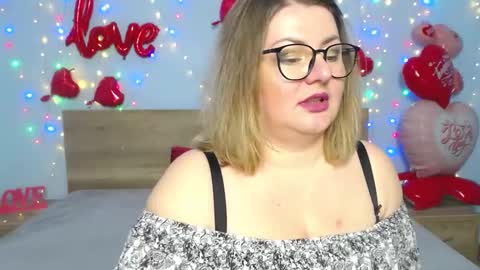 zannadreil online show from February 19, 7:27 pm