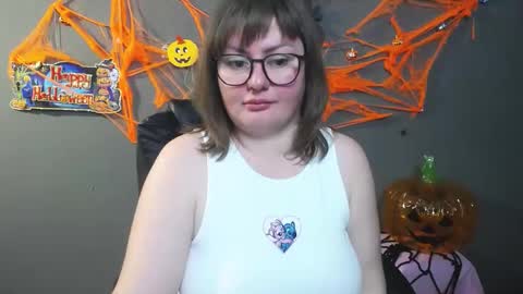 zannadreil online show from October 14, 8:22 pm