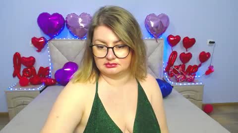 zannadreil online show from February 26, 10:00 pm