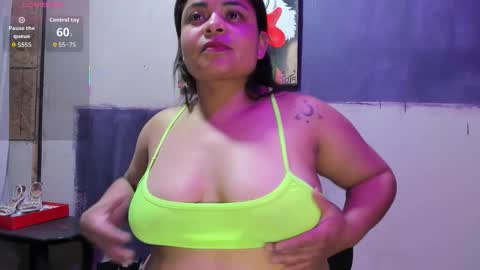 Zaphyra online show from December 18, 3:22 am