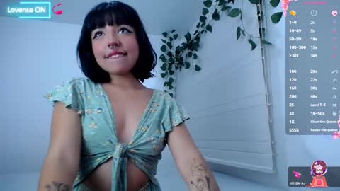 Snapshot of zaramuley chatting on January 24, 4:48 am Zara muley online show from January 24, 4:48 am