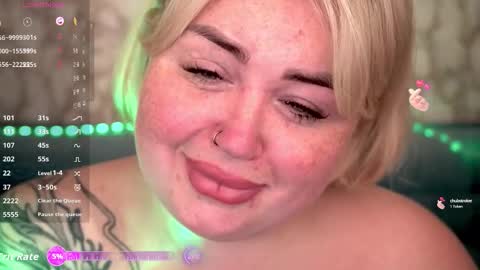 Snapshot of zarareign_ chatting on October 12, 7:49 pm Lola online show from October 12, 7:49 pm