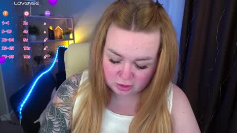 Snapshot of zarareign_ chatting on March 9, 9:03 pm Lola online show from March 9, 9:03 pm